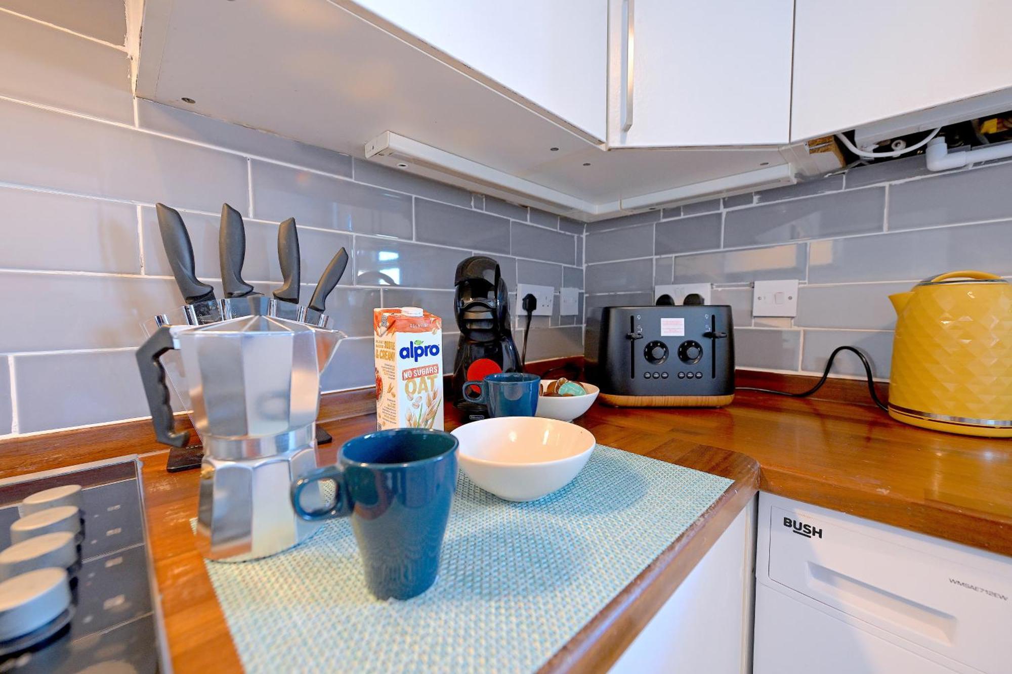 3 Bed Flat In King's Cross Station - Zone 1 Londra